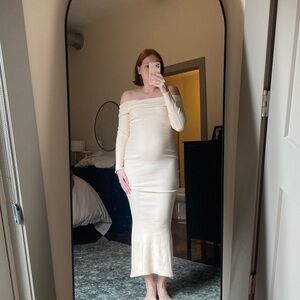 Elegant Off-Shoulder Maternity Dress in Cream